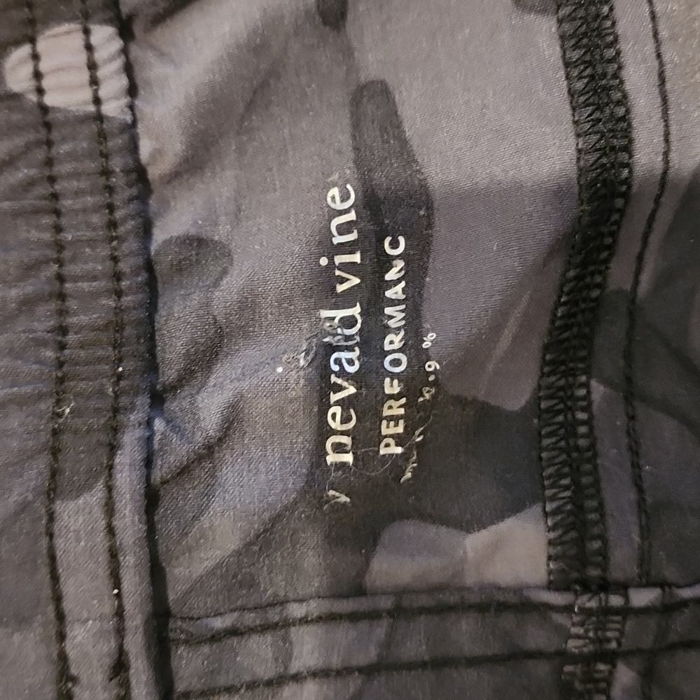 Vineyard Vines Performance Athletic Shorts - image 2